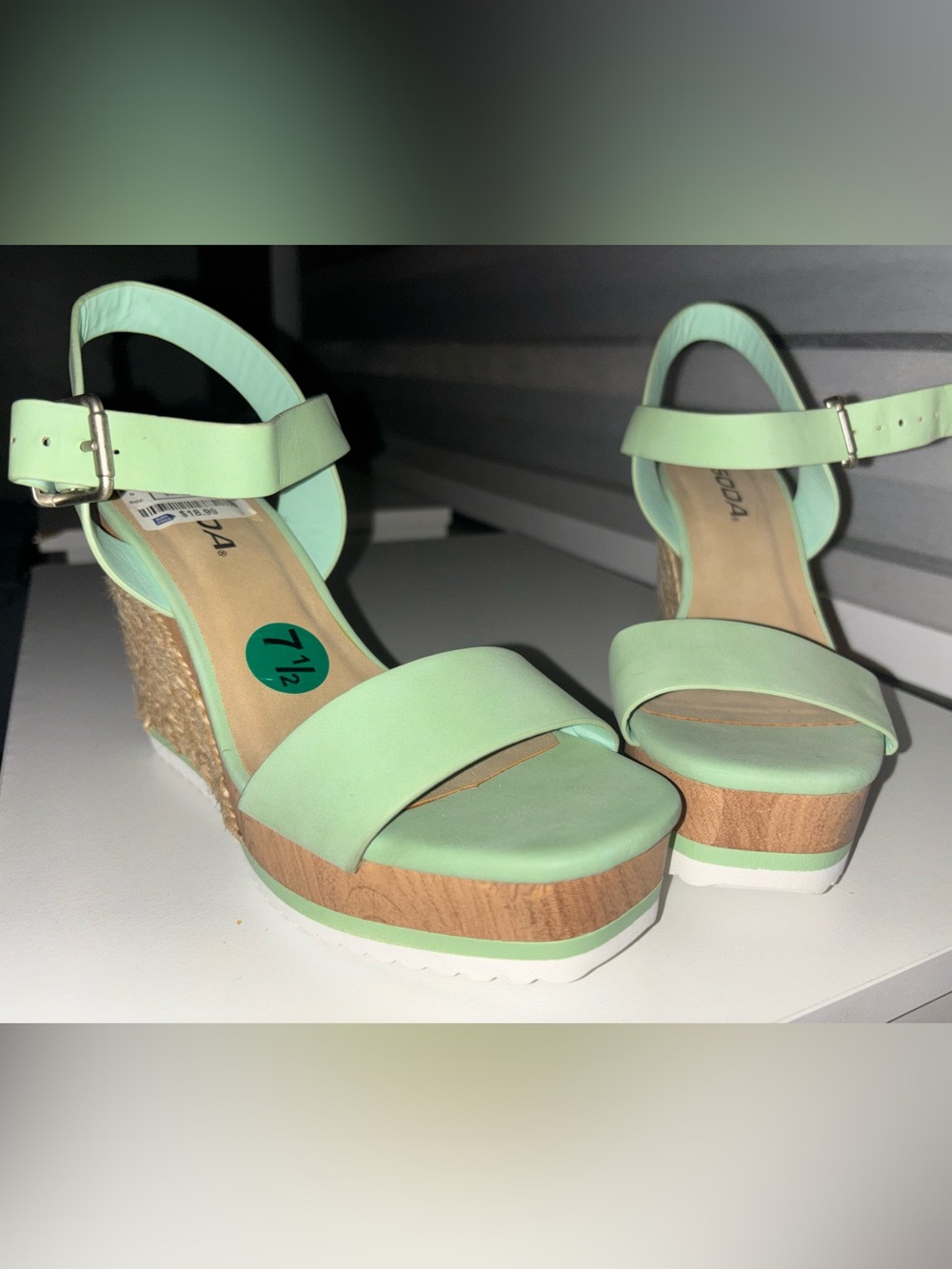 Chic Mint Green Wedge Sandals with Ankle Strap